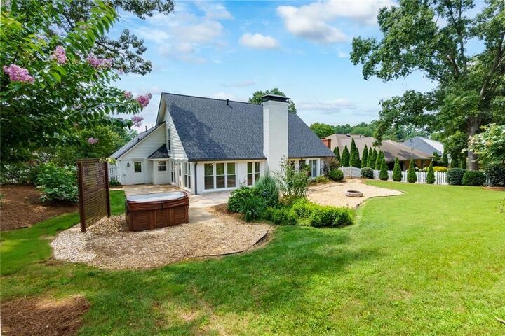 Property Photo:  410 Singletree Trace  GA 30004 