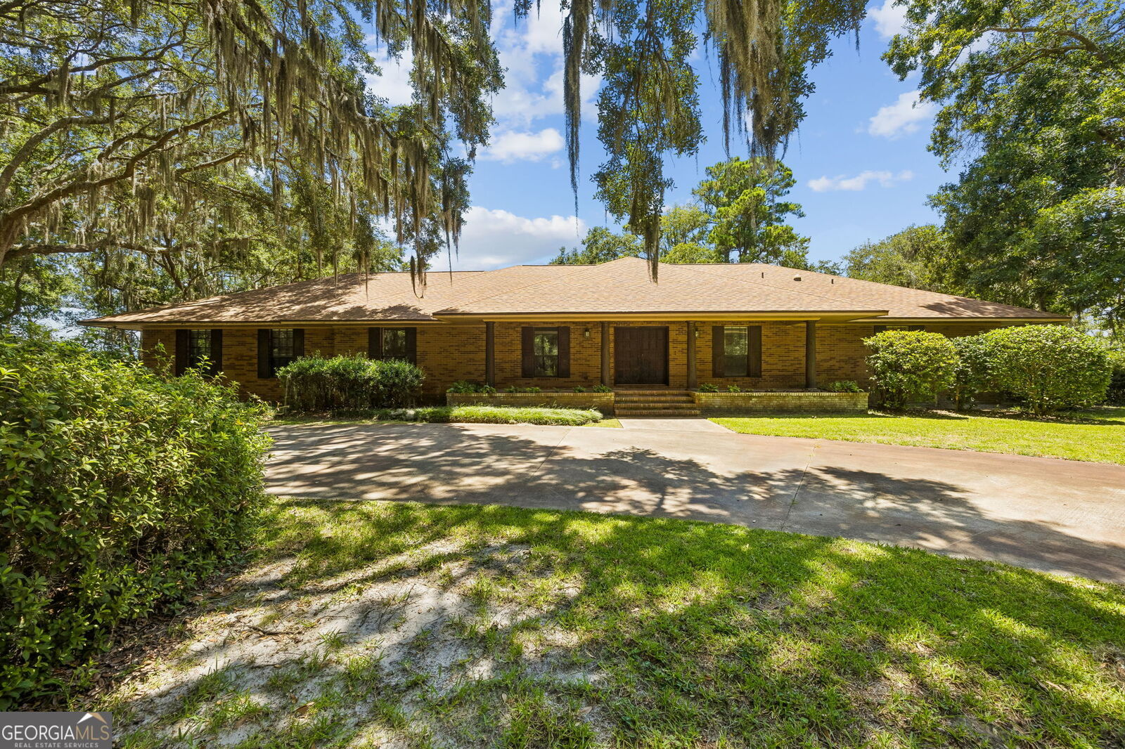 Property Photo:  811 Park Street  GA 31558 