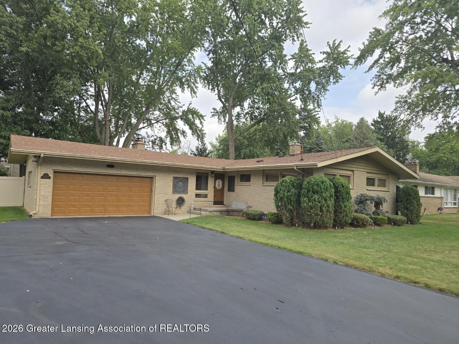 Property Photo:  4466 Arbor Drive  MI 48864 