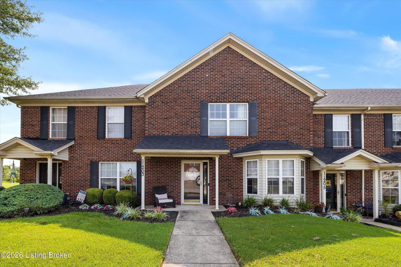 Property Photo:  11203 Sandwood Pl  KY 40272 