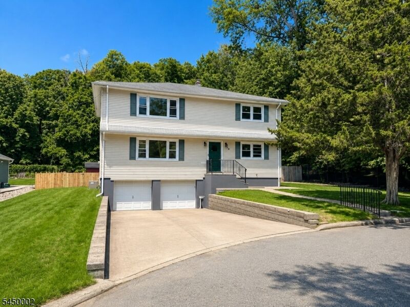 Property Photo:  28 Carr St 2  NJ 07442 