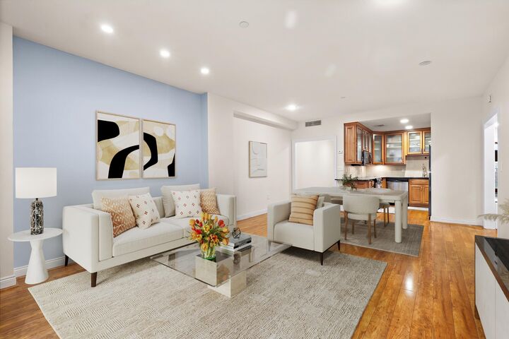 Property Photo:  207 Shearwater Ct West 31  NJ 07305 