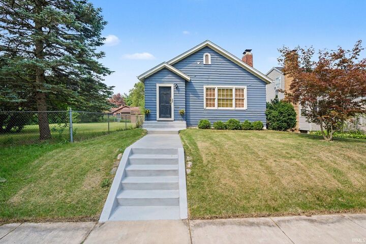 Property Photo:  1949 Beverly Place  IN 46616-2011 