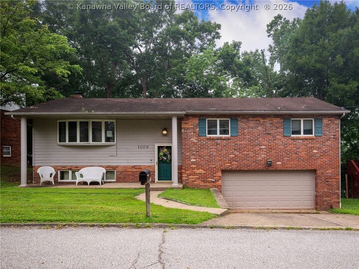 Property Photo:  1009 Rustling Road  WV 25303 