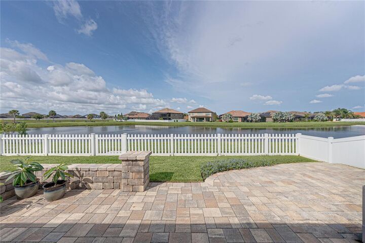 Property Photo:  11947 Sand Myrtle Road  FL 33579 