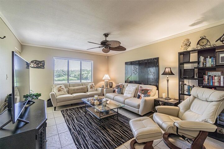 Property Photo: 1515 S Pinellas Bayway S S 29 FL 33715