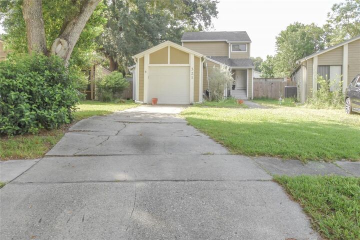 Property Photo:  321 Kirkcaldy Drive  FL 32708 