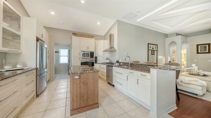 Property Photo:  5122 Creekside Trail  FL 34243 