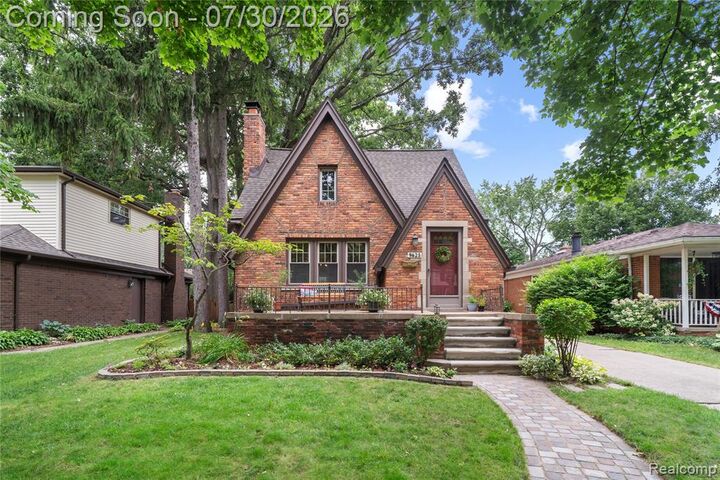 Property Photo:  9625 Blackburn Street  MI 48150 2804 