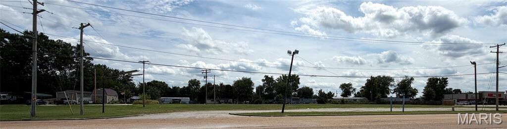 Property Photo:  430 Edwardsville Road  IL 62294 