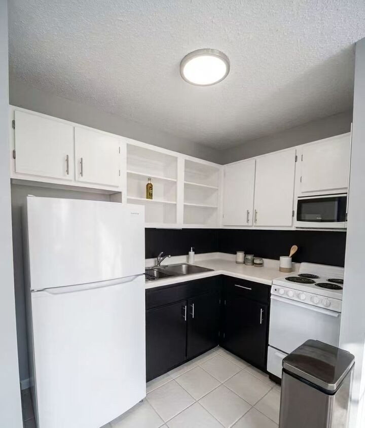 Property Photo:  1122 N Clark Street 1607  IL 60610 