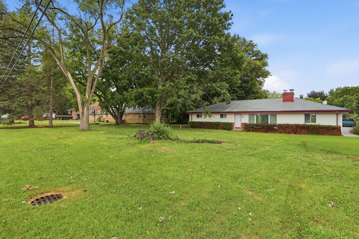 Property Photo:  608 E Camp McDonald Road  IL 60070 