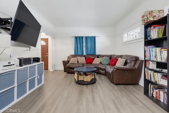 Property Photo:  1007 E 42nd  CA 90011 