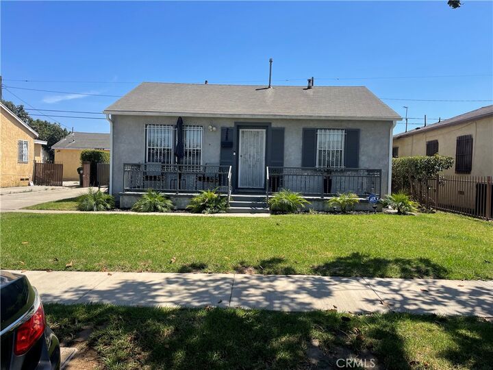Property Photo: 728 E 121st CA 90059