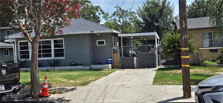 Property Photo:  559 W 25th  CA 92405 