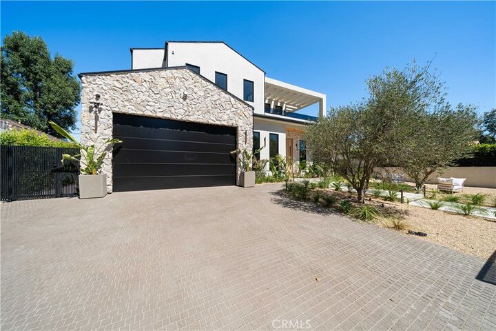 Property Photo:  5012 Odessa Avenue  CA 91436 
