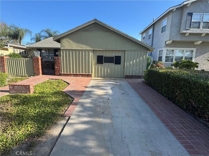 Property Photo: 2433 Monogram CA 90815
