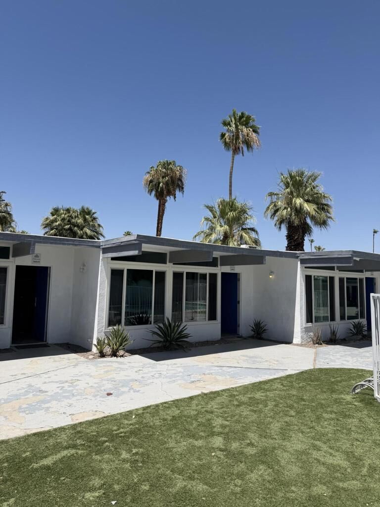 Property Photo:  1733 E Amado Road  CA 92262 