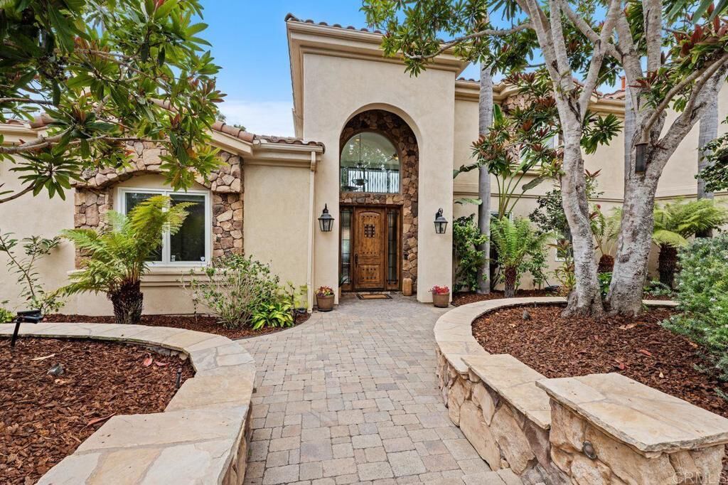 Property Photo:  602 Hymettus Avenue  CA 92024 