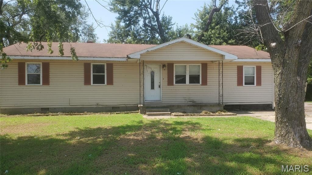 Property Photo:  505 S Railroad Street  MO 63867 