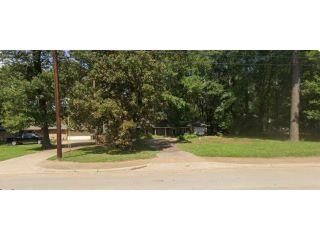 Property Photo:  409 White House Drive  TX 75901 