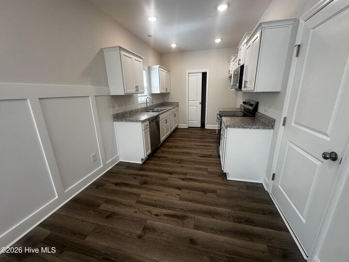 Property Photo:  214 Hayden Place  NC 28540 