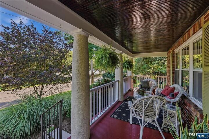 Property Photo:  15 Short Place  NJ 07640 