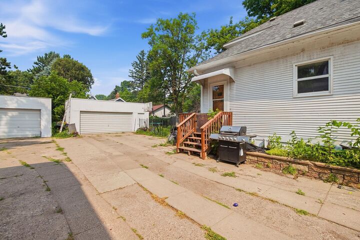 Property Photo:  711 N 7th Street  MN 56401 