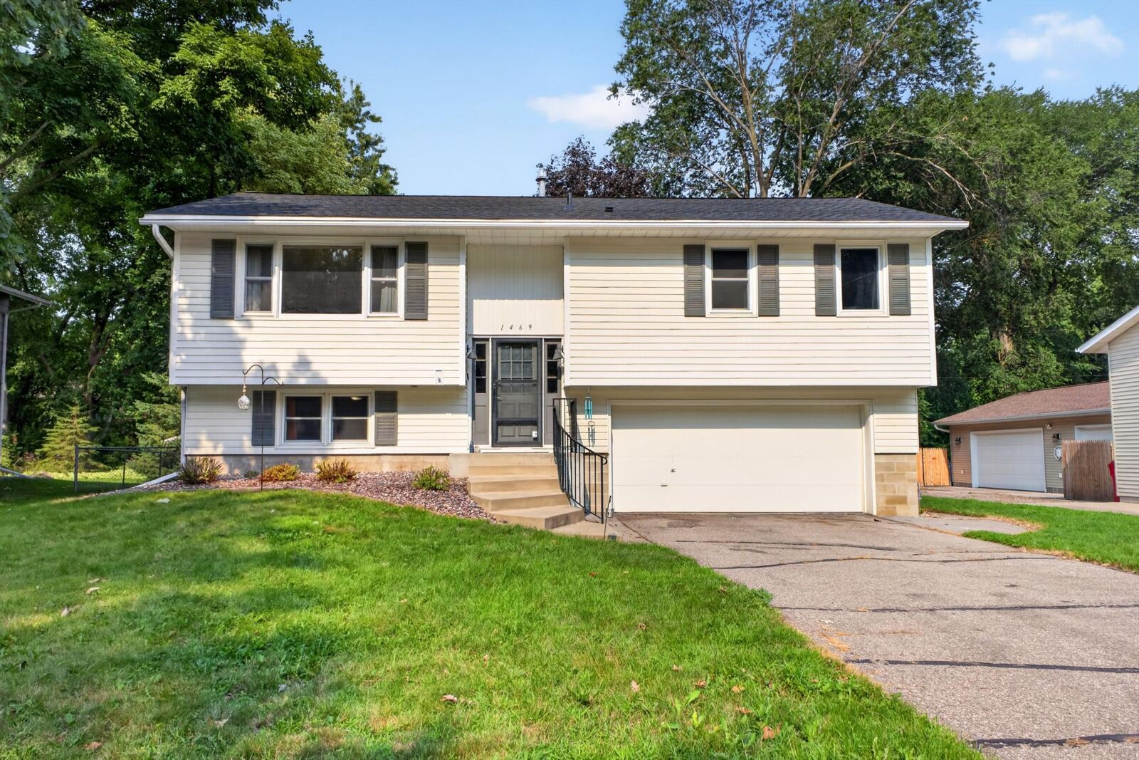 Property Photo: 1469 6th Avenue SW MN 55902