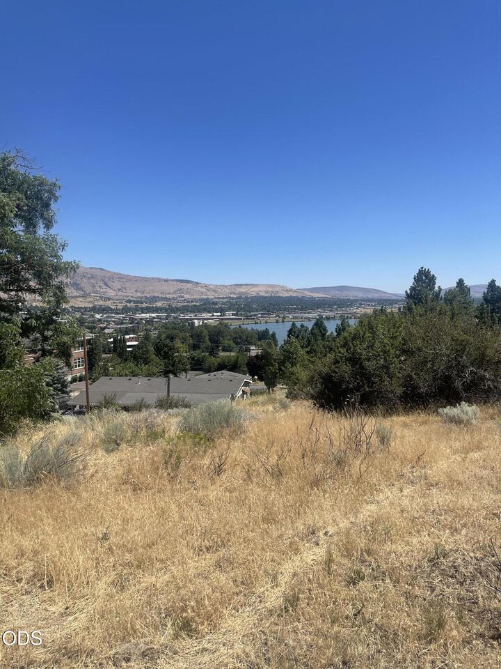 Property Photo:  Armour Avenue 901  OR 97601 