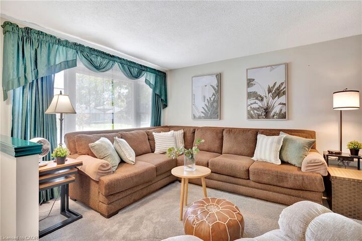 Property Photo: 98 Belwood Crescent ON N2C 1Z3