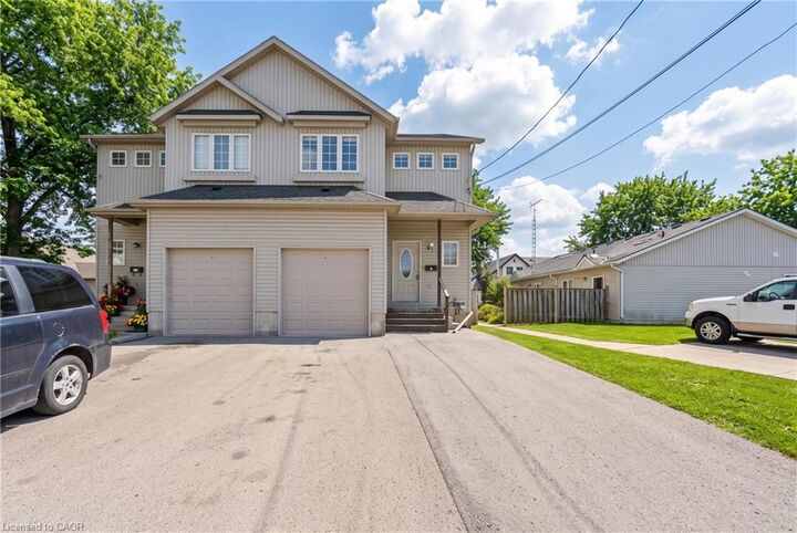 Property Photo: 2 Townline Road E ON L2V 1W1