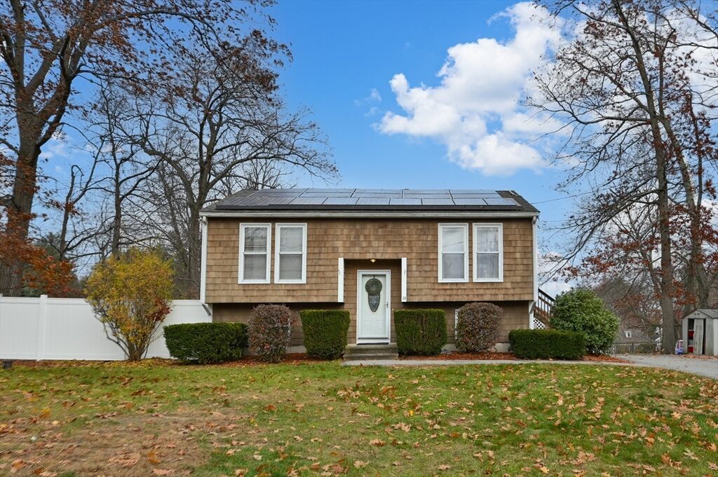 Property Photo:  14 Malvern Ave  MA 01879 