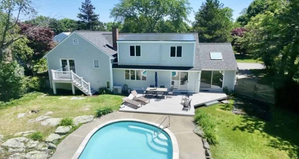 Property Photo:  8 Marbee Rd  MA 01966 