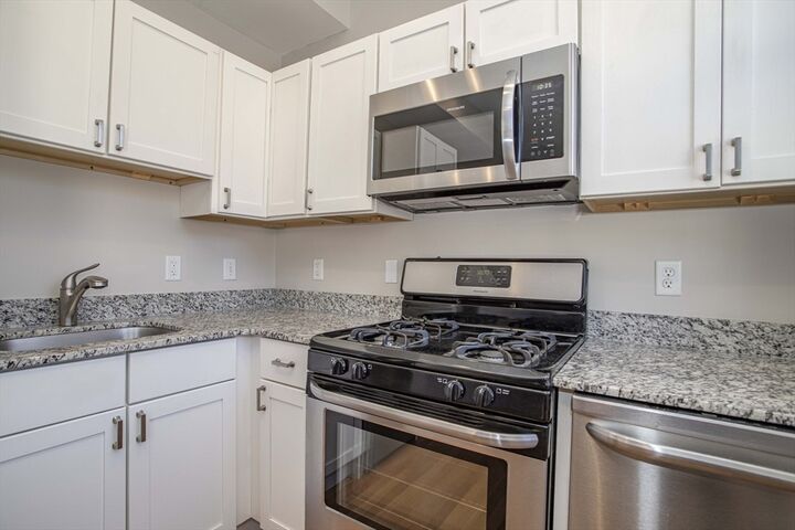 Property Photo:  28 Cooper St 1  MA 02113 