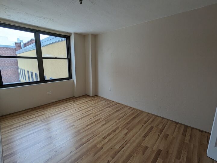 Property Photo:  17 Federal St 401F  MA 01608 