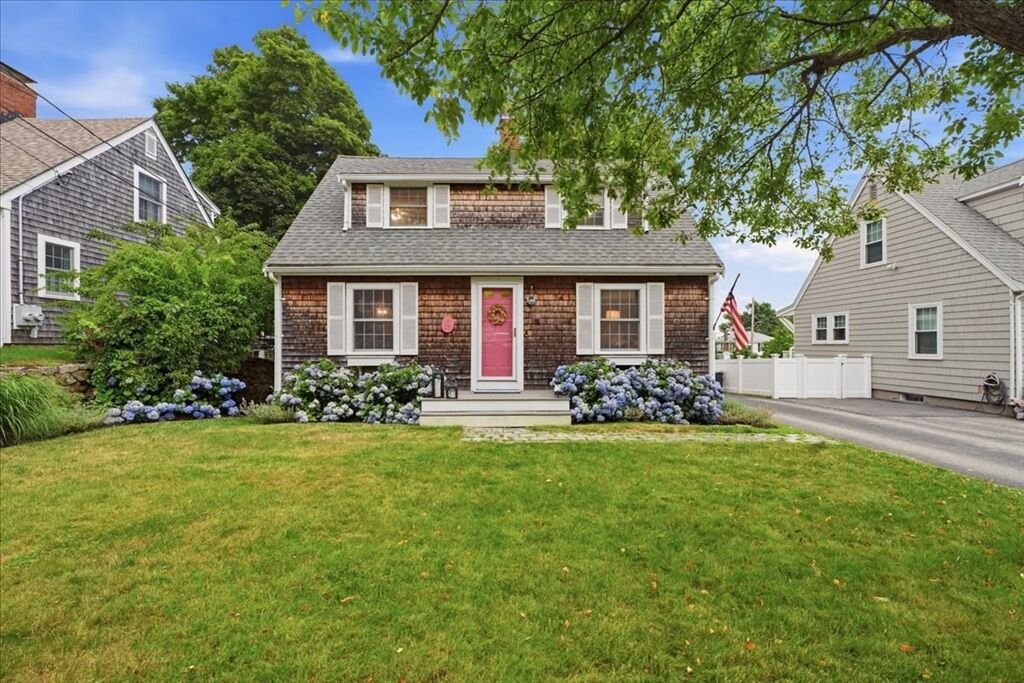Property Photo: 18 Damon Rd MA 02066