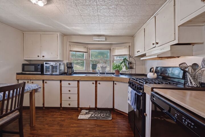 Property Photo:  124 Mayflower Avenue  MA 02780 