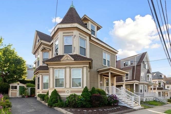 Property Photo:  52 Eastern Ave  MA 01902 