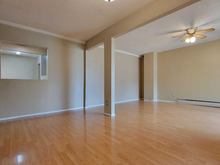 Property Photo:  10215 106 Avenue  AB T8V 1K2 