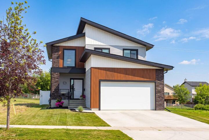 5925 Panorama Drive — photo 1