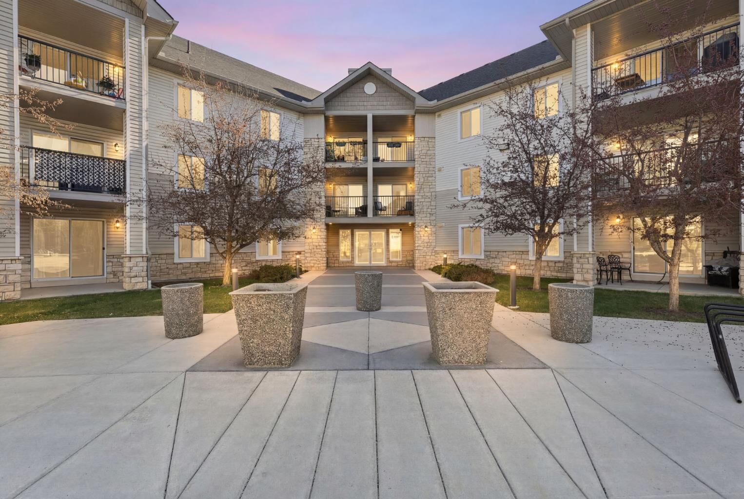 Property Photo: 2371 Eversyde Avenue SW 2320 AB T2Y 5B8