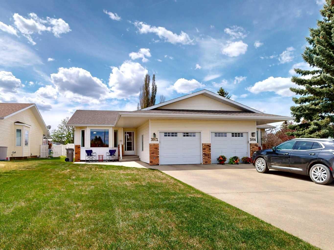 Property Photo:  3912 64 Street  AB T4K 1G1 