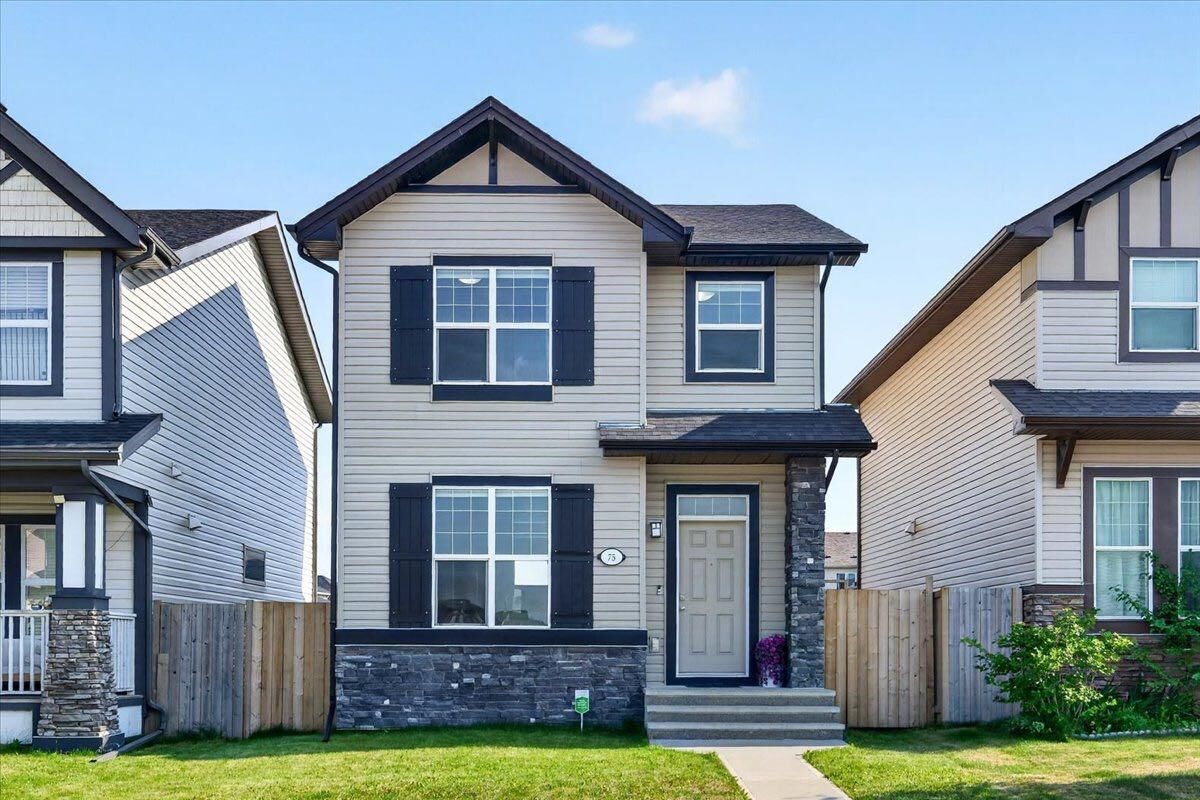Property Photo:  75 Skyview Point Road NE  AB T3N 0G8 