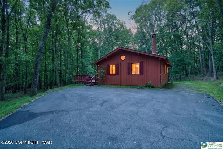 Property Photo:  1137 Grand Mesa Drive  PA 18353 