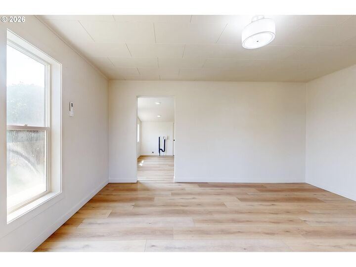 Property Photo:  711 Robbins St  OR 97862 