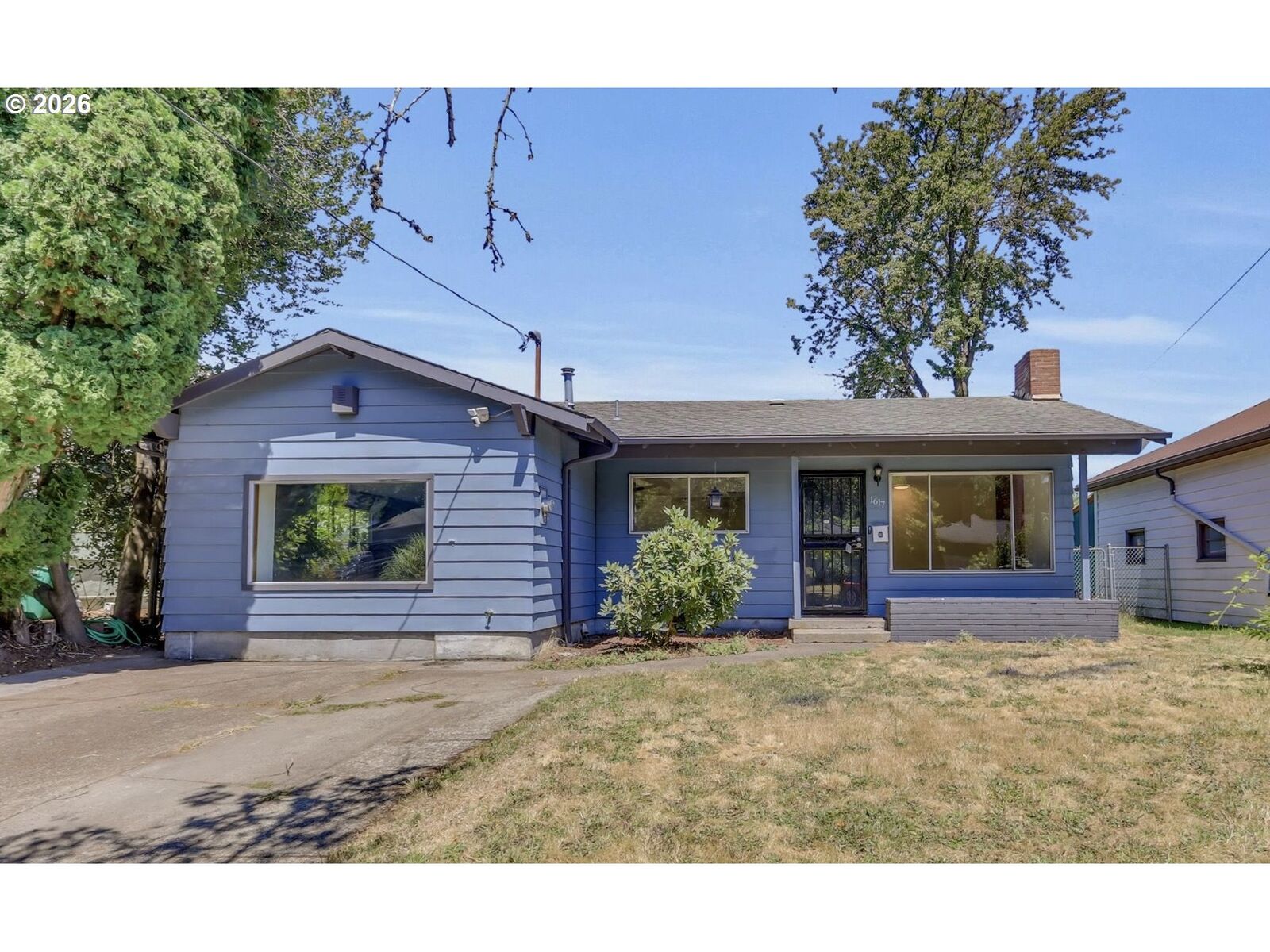 Property Photo: 1617 NE Morgan St OR 97211