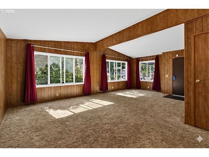 Property Photo:  4800 Barger Dr 10  OR 97402 