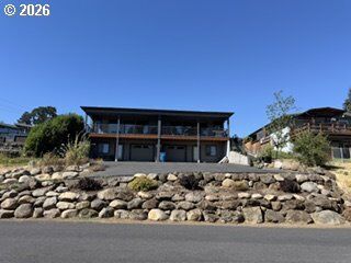 Property Photo:  514 NE Grandview Blvd  WA 98672 