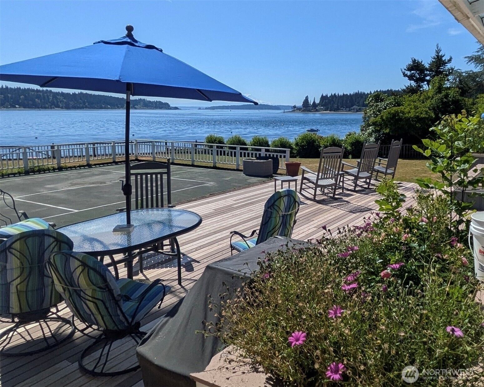Property Photo:  3974  Point White Drive NE  WA 98110 